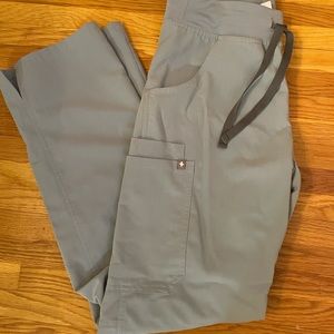 Figs kade scrub pants & casma scrub top // blue